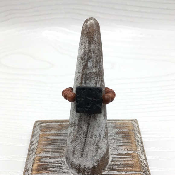 HANDCRAFTED Gold Sand Stone w/Lava cube Stretch Bead Ring - Picture 1 of 2